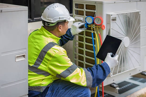 Professional Hvac Installation technician working in Eagle Springs, NC
